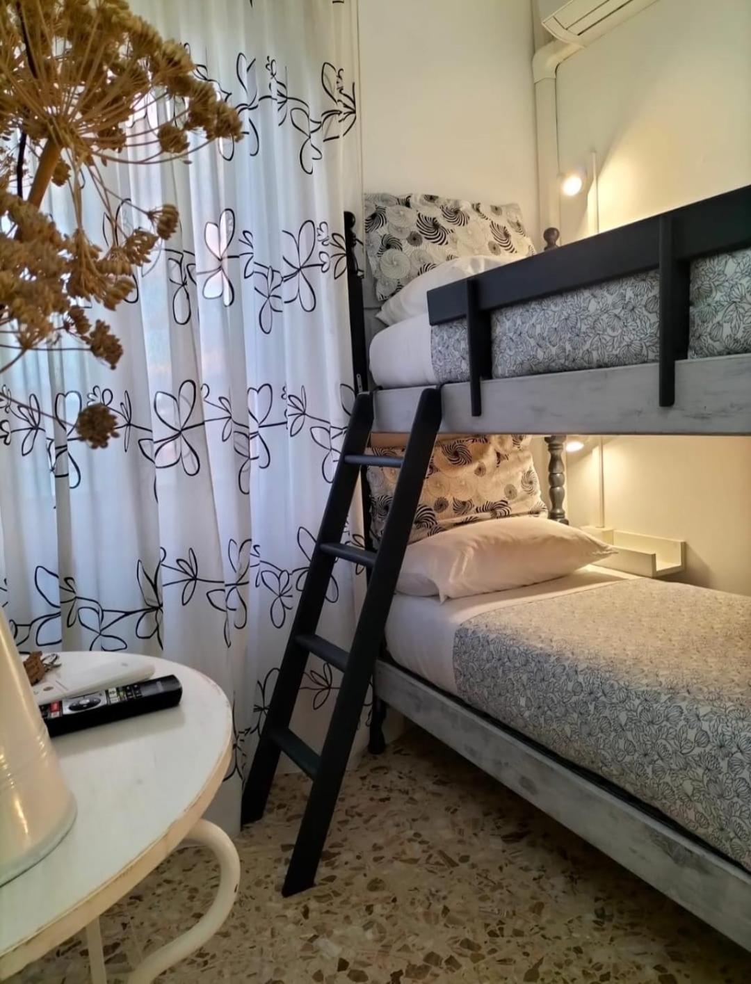 Carru De Ammentos Bed & Breakfast Оциери Екстериор снимка